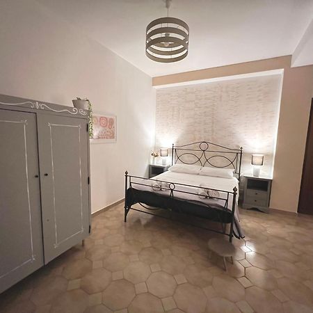 Casa Vacanze "Sautufao" Santa Venerina Ngoại thất bức ảnh