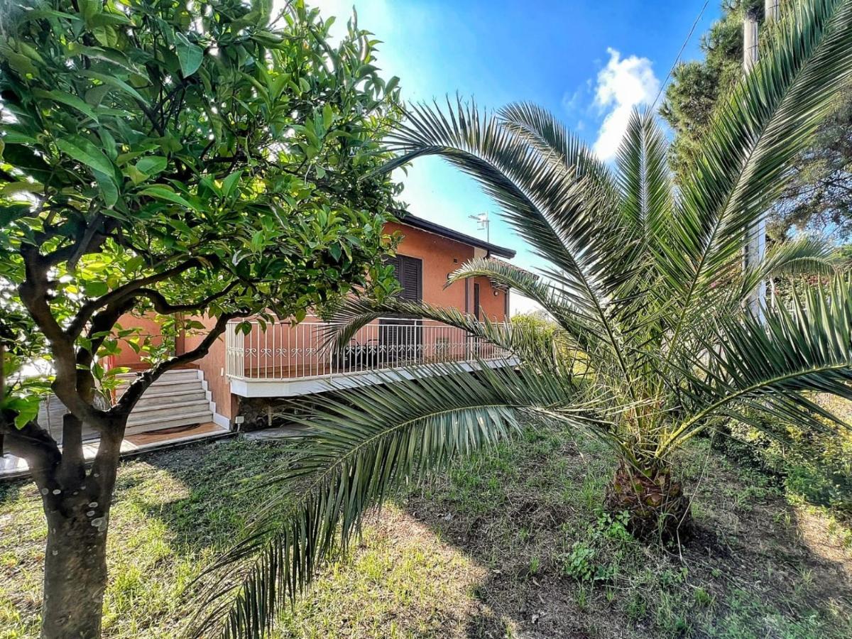 Casa Vacanze "Sautufao" Santa Venerina Ngoại thất bức ảnh
