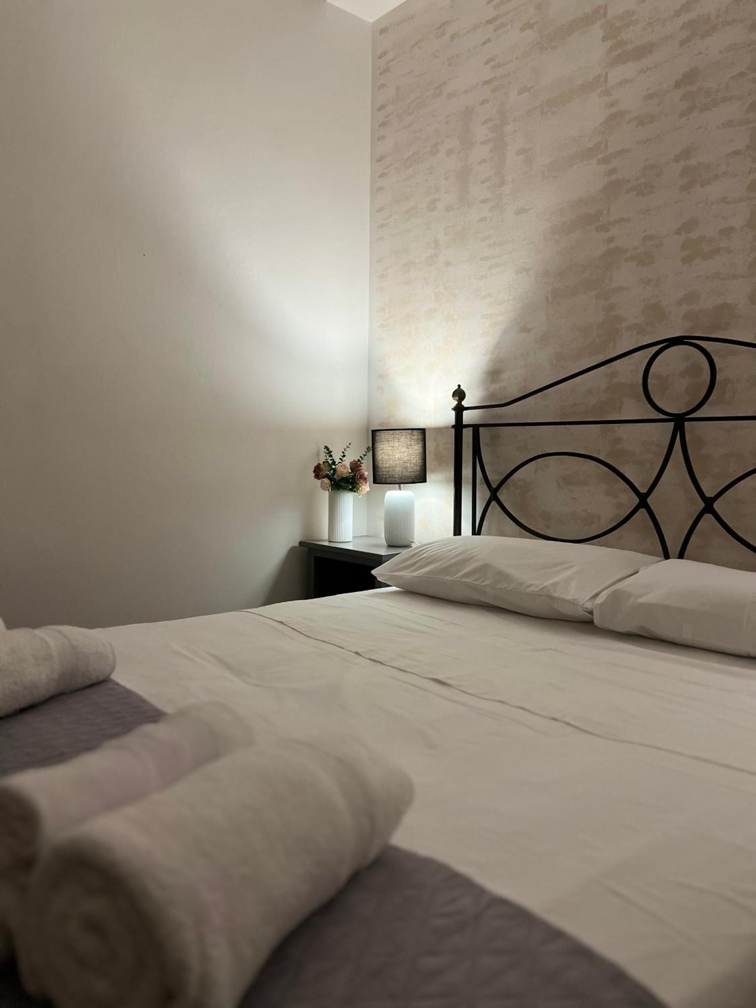 Casa Vacanze "Sautufao" Santa Venerina Ngoại thất bức ảnh