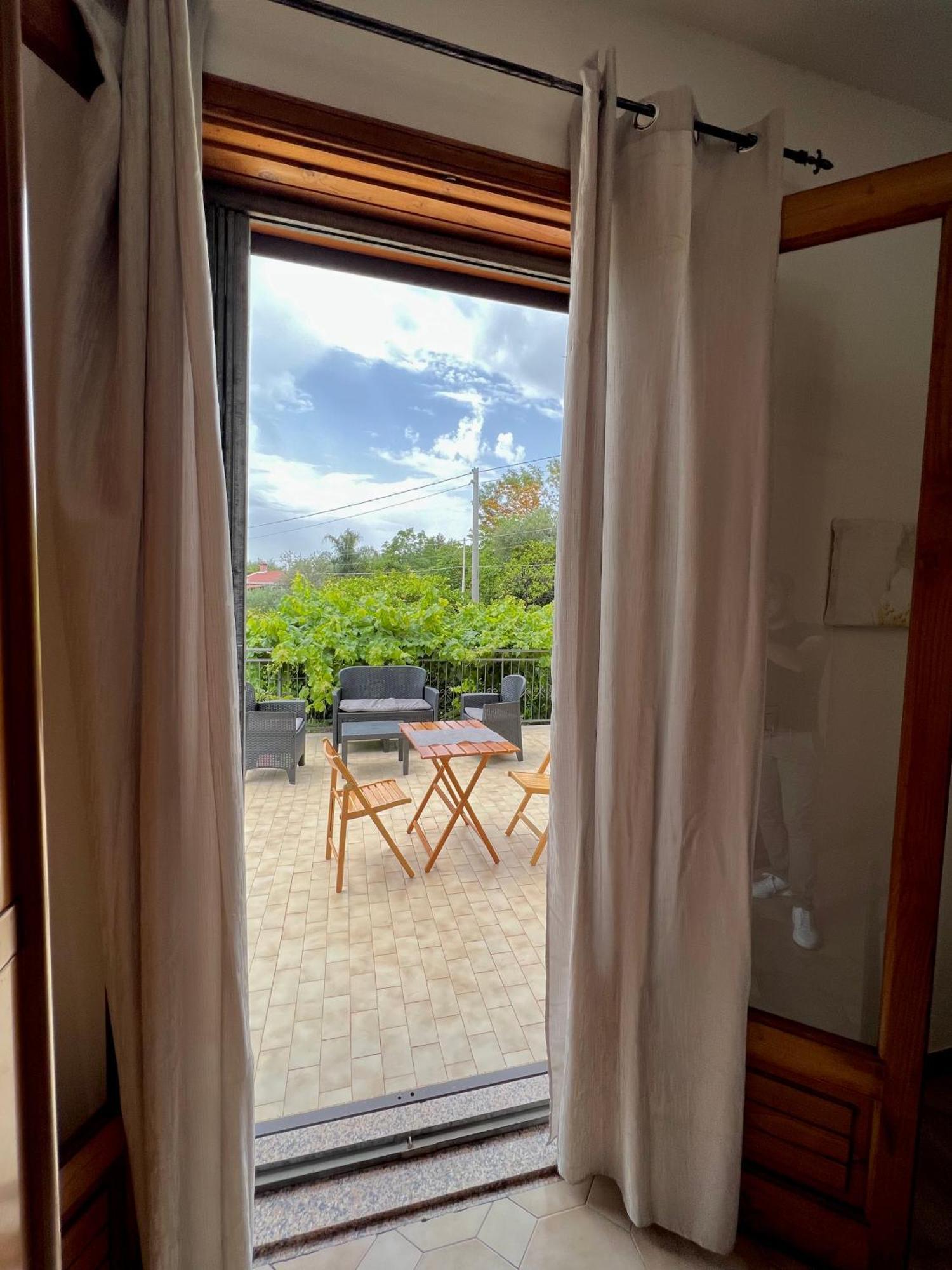 Casa Vacanze "Sautufao" Santa Venerina Ngoại thất bức ảnh