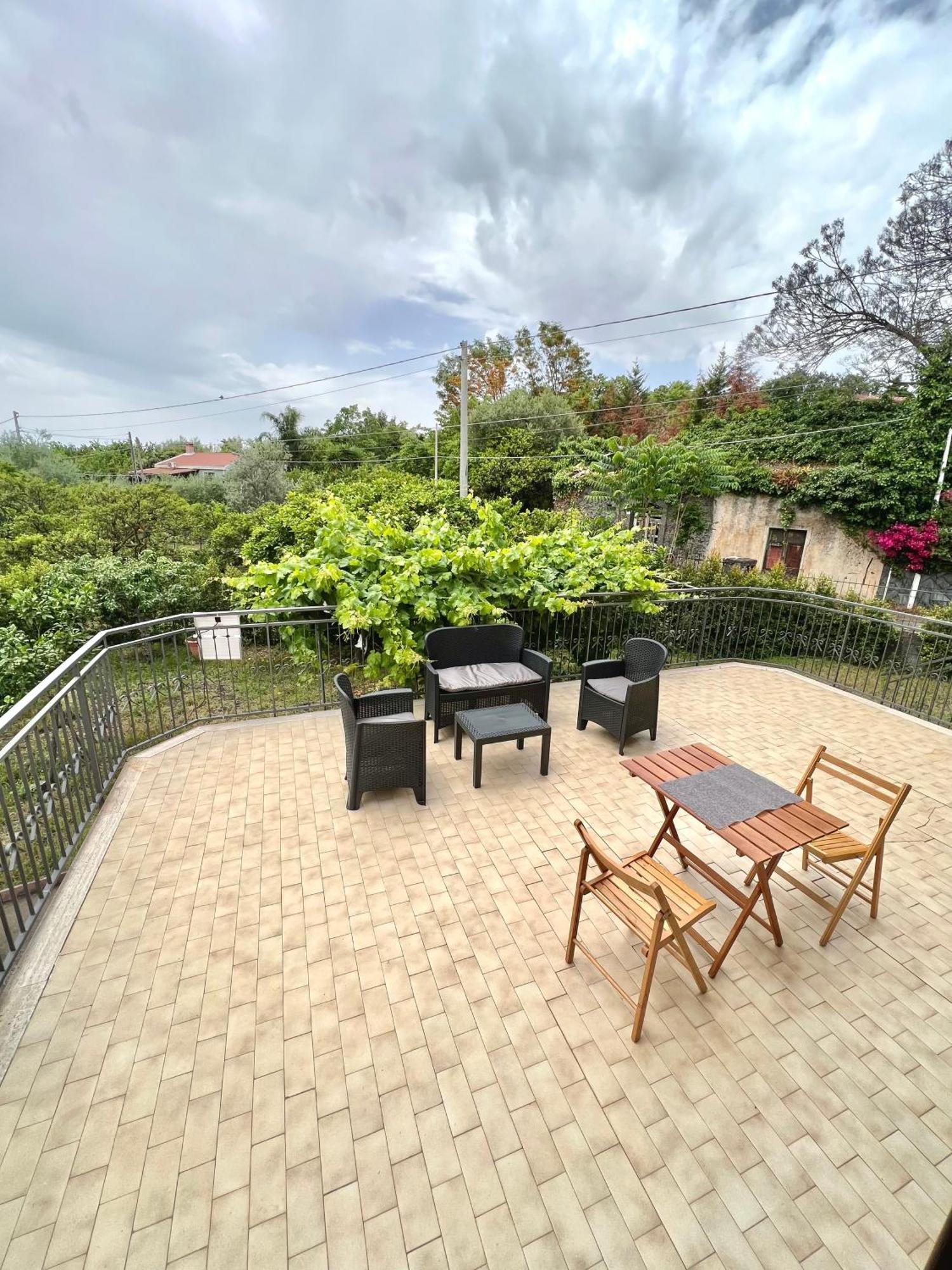 Casa Vacanze "Sautufao" Santa Venerina Ngoại thất bức ảnh